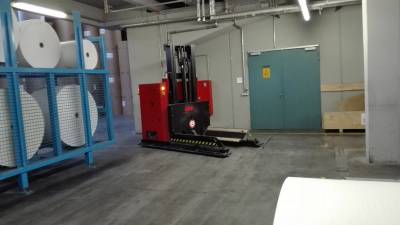 Sebst der Gabelstapler fhrt ohne Fahrer!